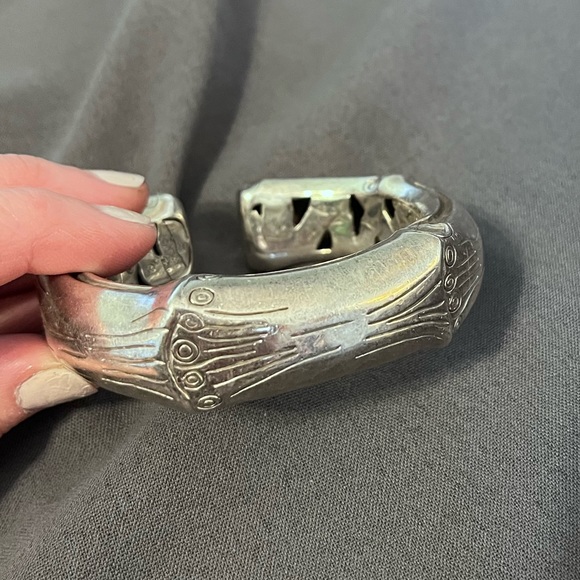 John Hardy Bamboo Kick Back Bracelet - Picture 5 of 5